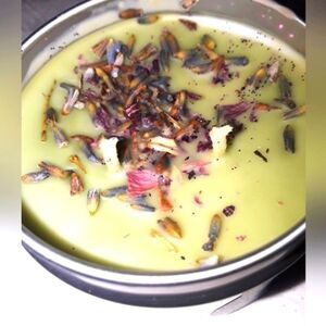 𝅺HAND Crafted Carmel apple pie all natural candle